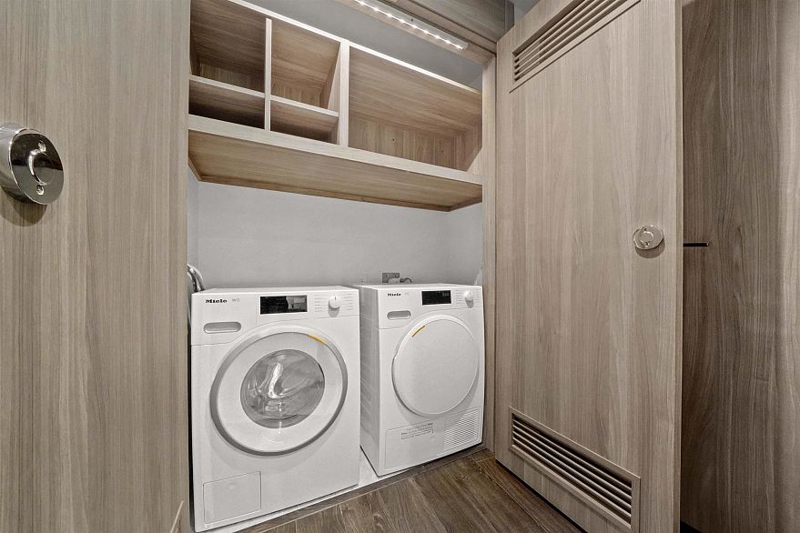 1209 1768 COOK STREET