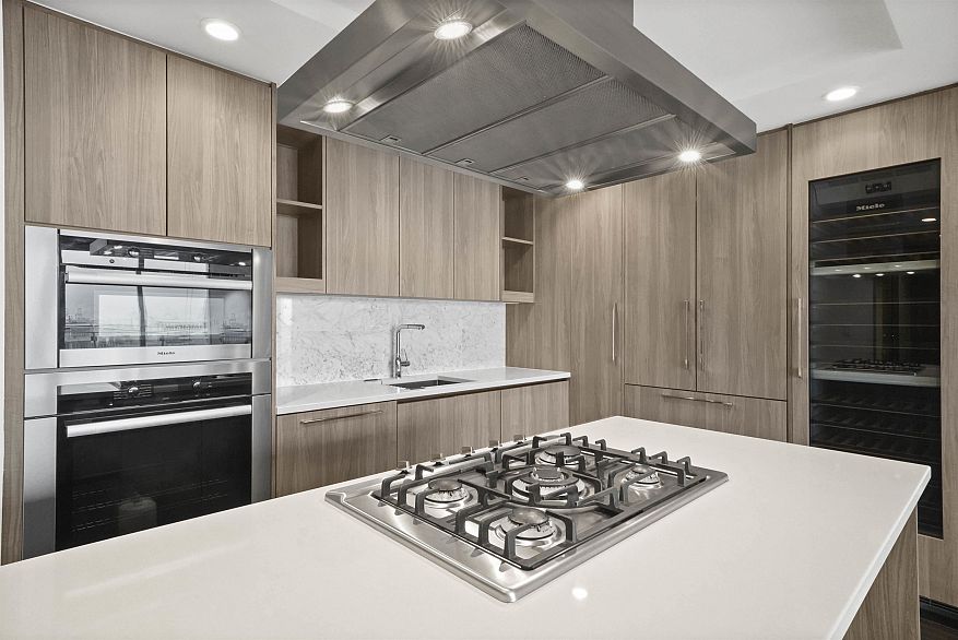 1209 1768 COOK STREET