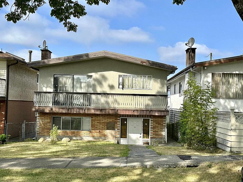 6915 BEATRICE STREET, Vancouver BC V5P 3R6