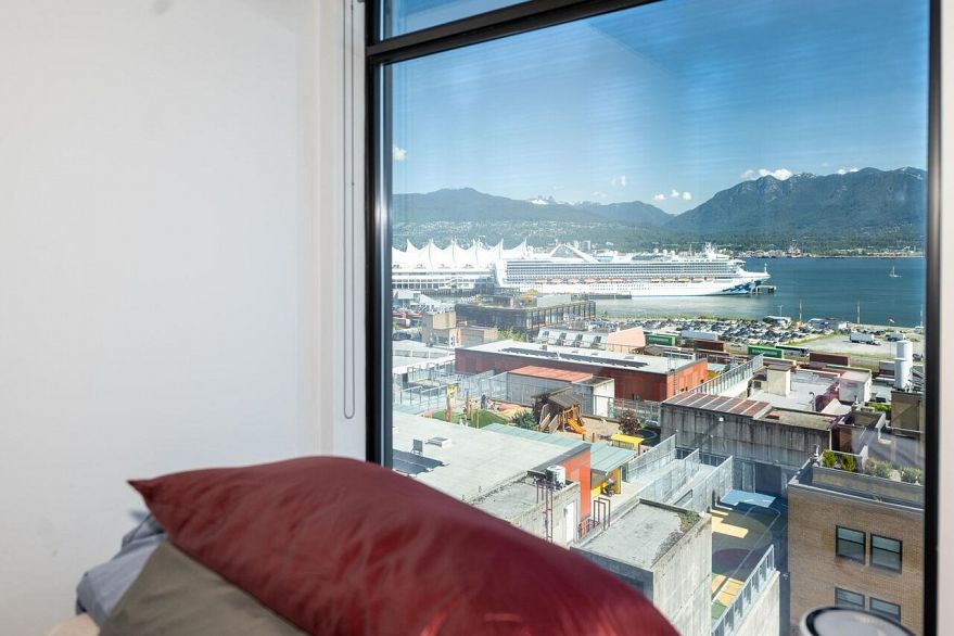 1209 108 W Cordova Street