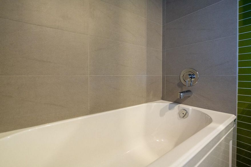 1209 108 W Cordova Street