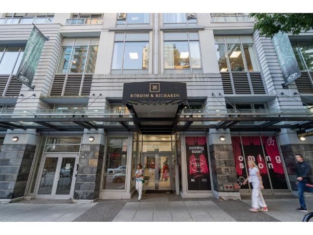 1401 480 ROBSON STREET