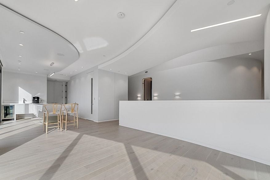 2606 SW MARINE DRIVE