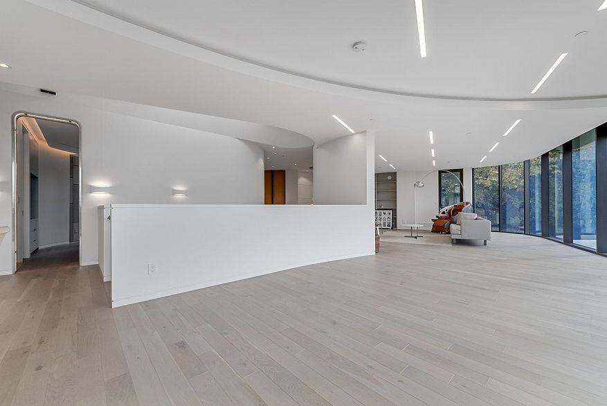 2606 SW MARINE DRIVE