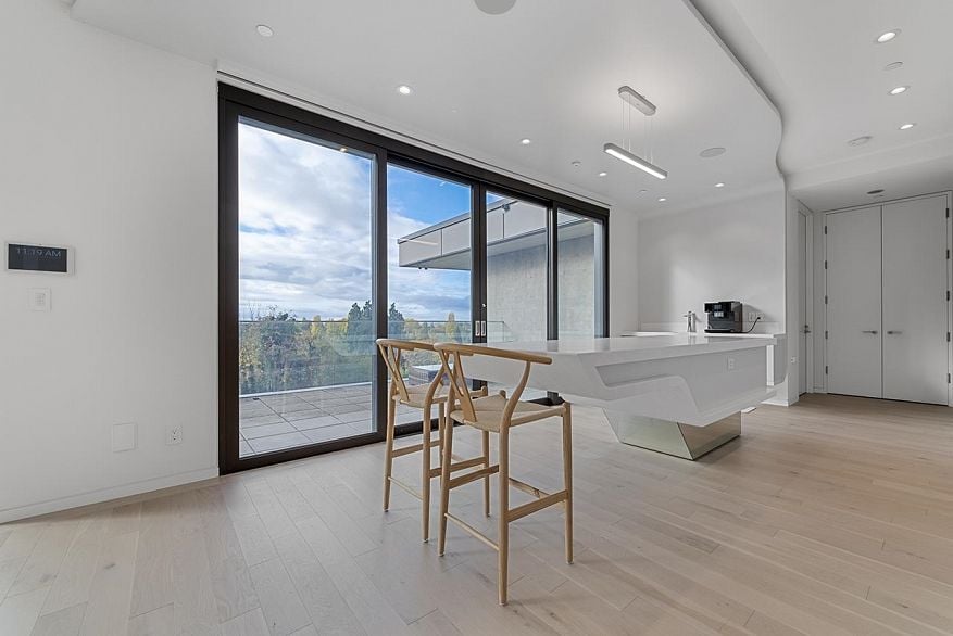 2606 SW MARINE DRIVE