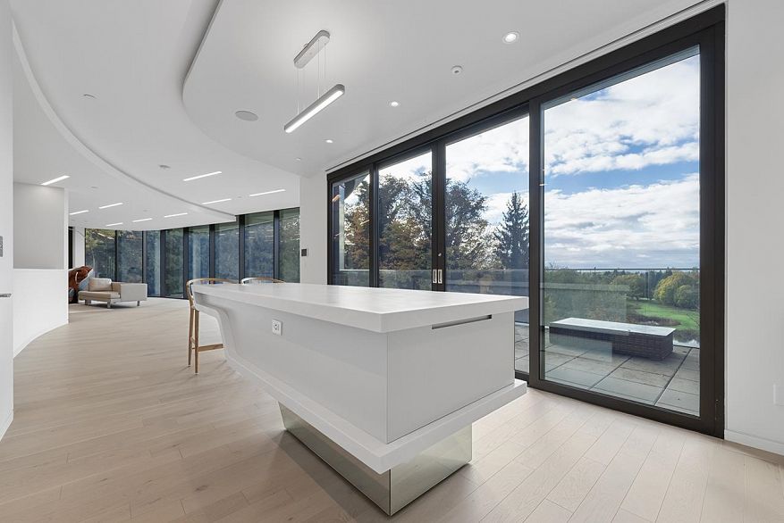 2606 SW MARINE DRIVE