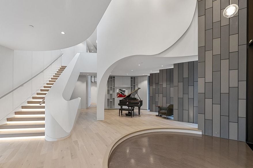 2606 SW MARINE DRIVE