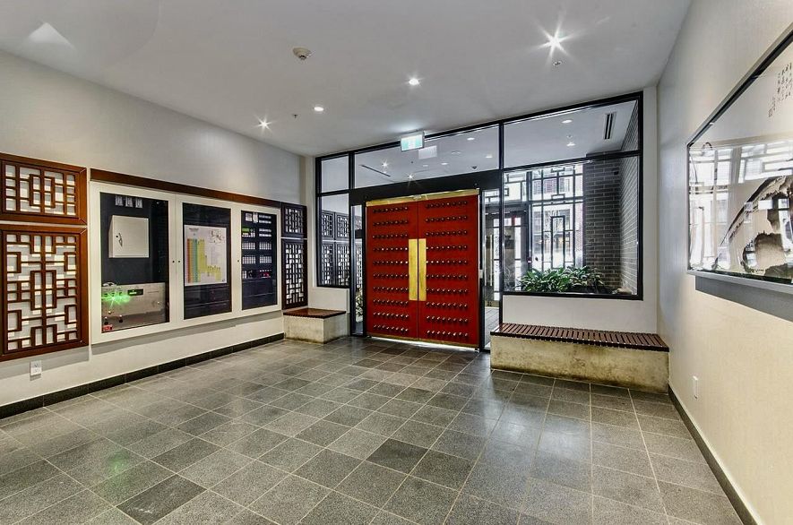 816 188 KEEFER STREET