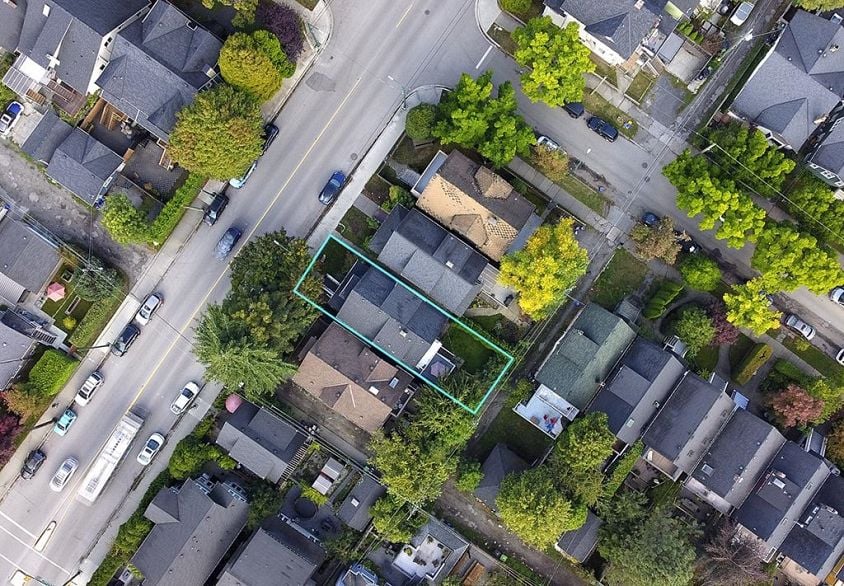 2318 MACDONALD STREET