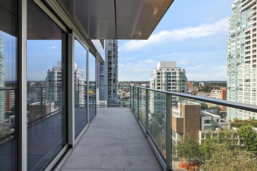 1205 1480 HOWE STREET