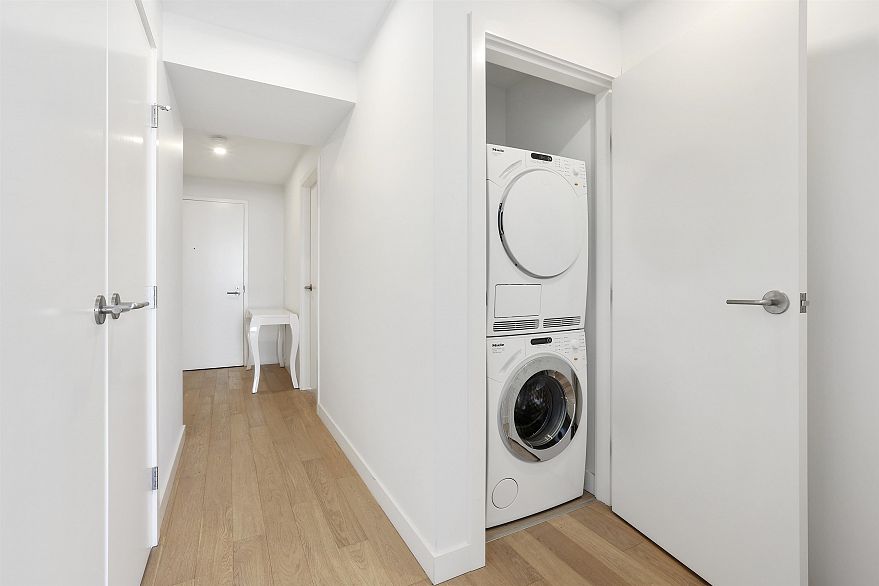 1205 1480 HOWE STREET