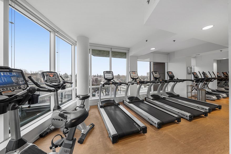 1606 8555 GRANVILLE STREET