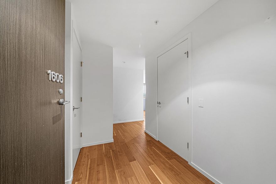 1606 8555 GRANVILLE STREET