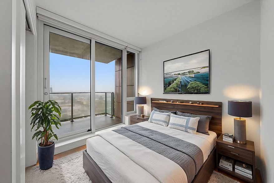 1606 8555 GRANVILLE STREET