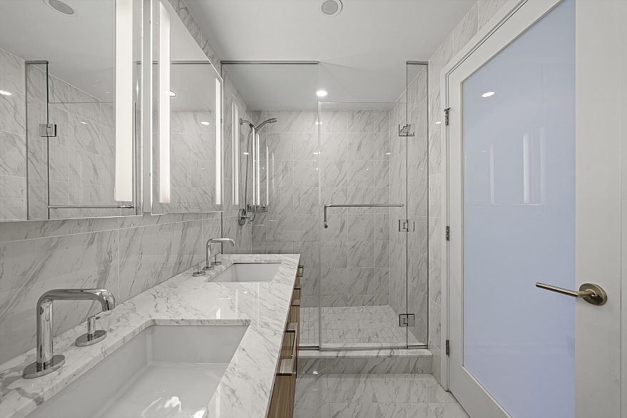 1606 8555 GRANVILLE STREET