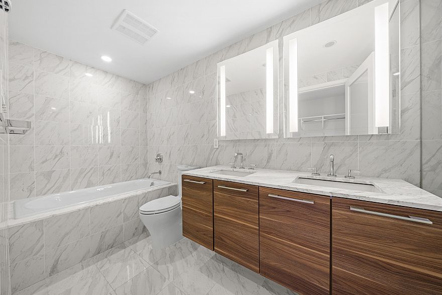 1606 8555 GRANVILLE STREET