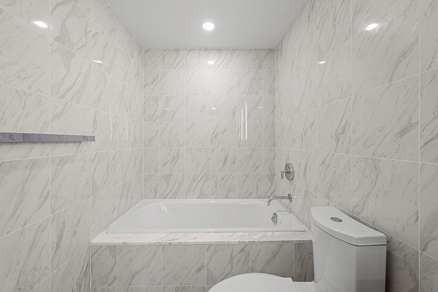 1606 8555 GRANVILLE STREET