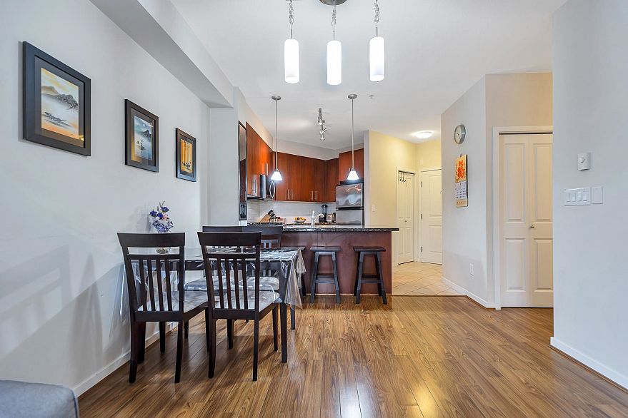 211 3551 FOSTER AVENUE