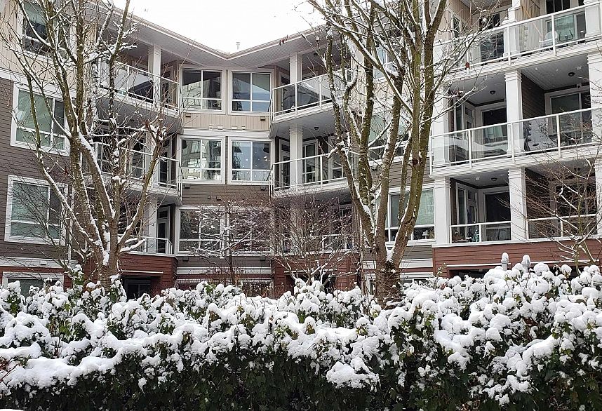 211 3551 FOSTER AVENUE