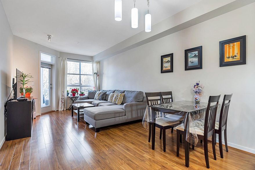 211 3551 FOSTER AVENUE