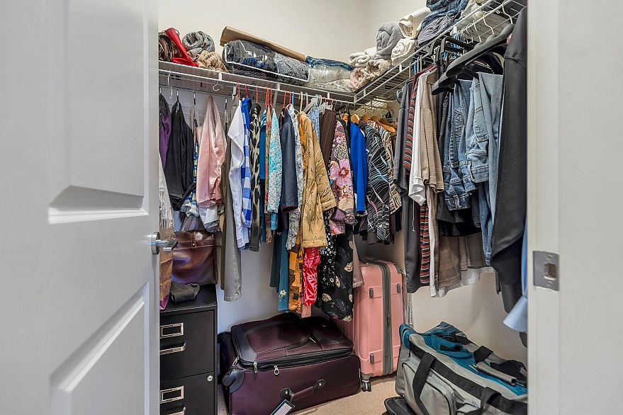 211 3551 FOSTER AVENUE