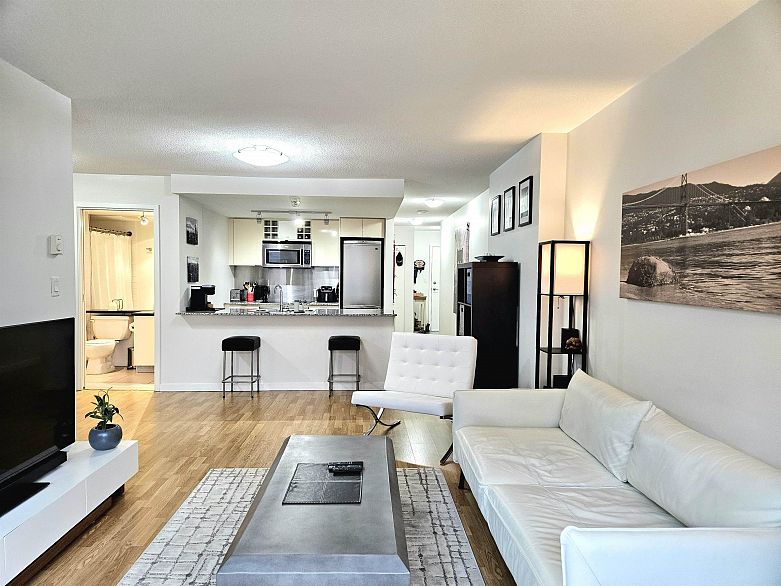 1008 788 HAMILTON STREET