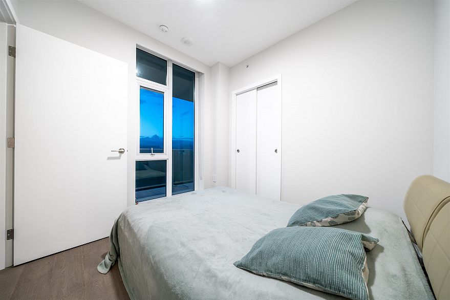 1902 7433 CAMBIE STREET