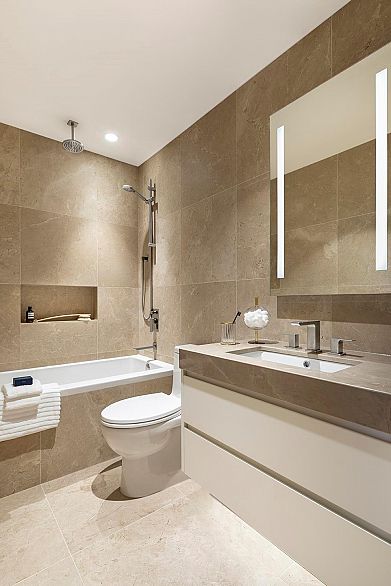 1902 7433 CAMBIE STREET