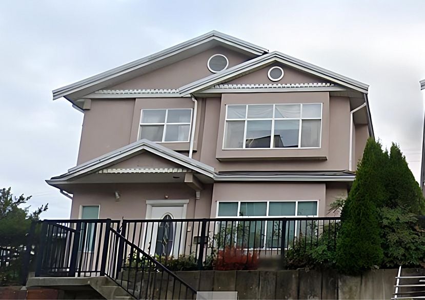 2361 Kingsway