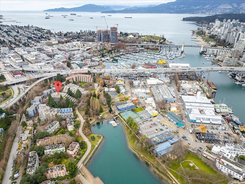 601-8181 Chester Street, Vancouver BC V5X 0J9