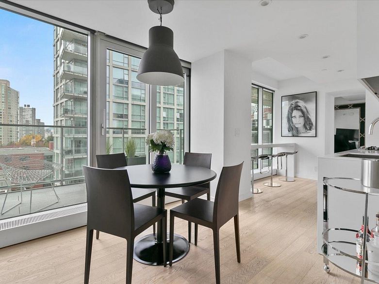1007-1480 Howe Street, Vancouver BC V6Z 0G5