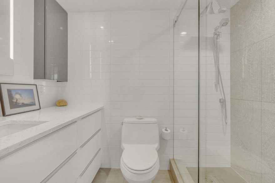 1903 1850 Comox Street