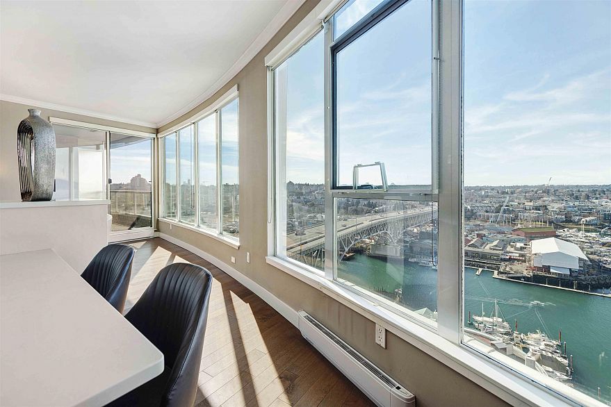 2302 1500 Howe Street