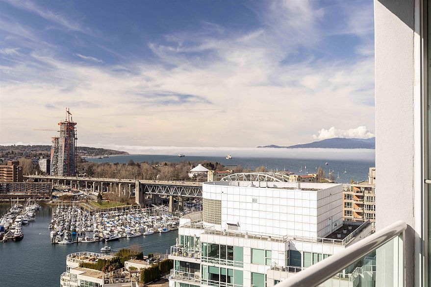 2302 1500 Howe Street