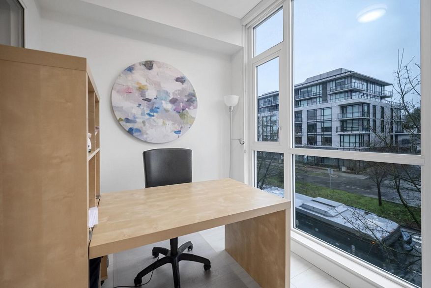 303 469 W King Edward Avenue