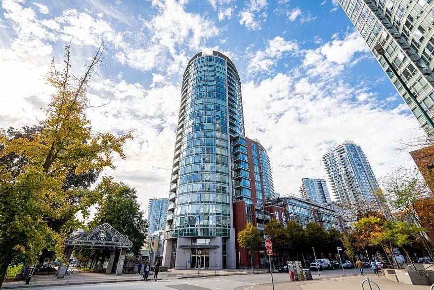 2303-58 Keefer Place, Vancouver BC V6B 0B8