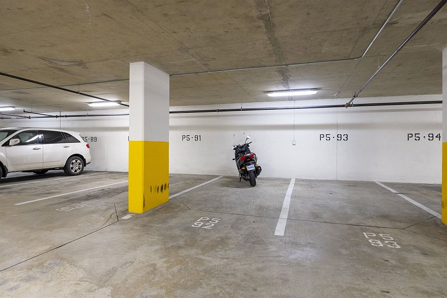 2308 5665 Boundary Road