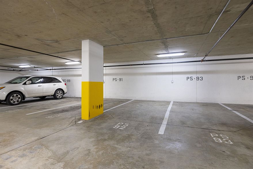 2308 5665 Boundary Road