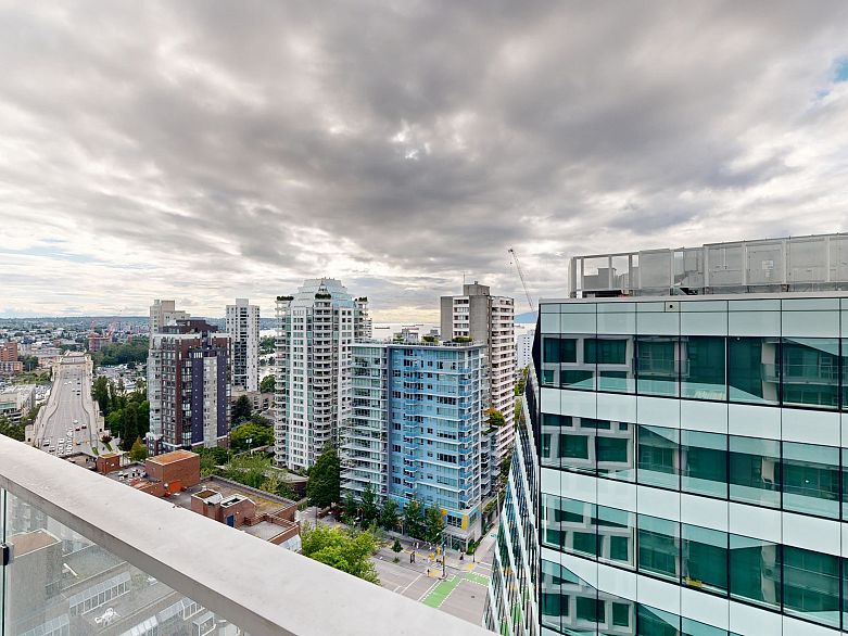 2103 1289 Hornby Street