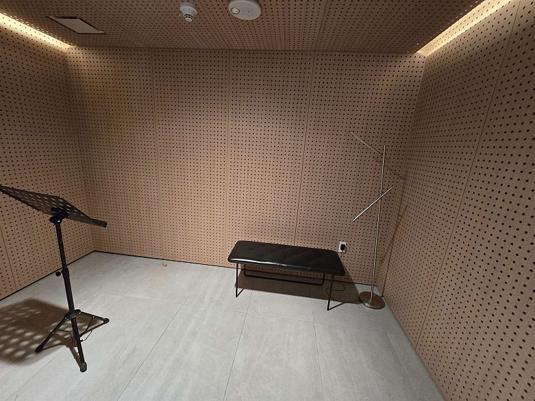 1401 5058 Joyce Street