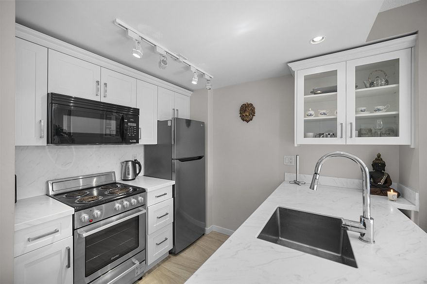 608 1331 W Georgia Street