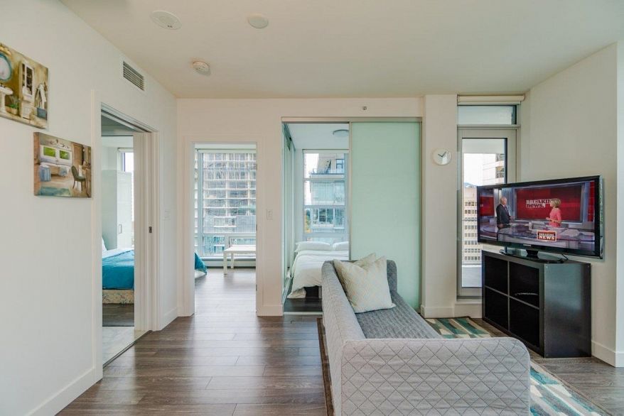 1802 1283 Howe Street