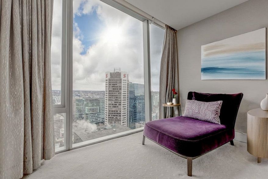 3704 667 Howe Street