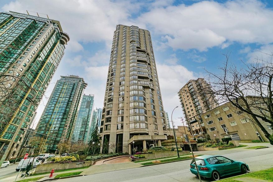 1904 738 Broughton Street