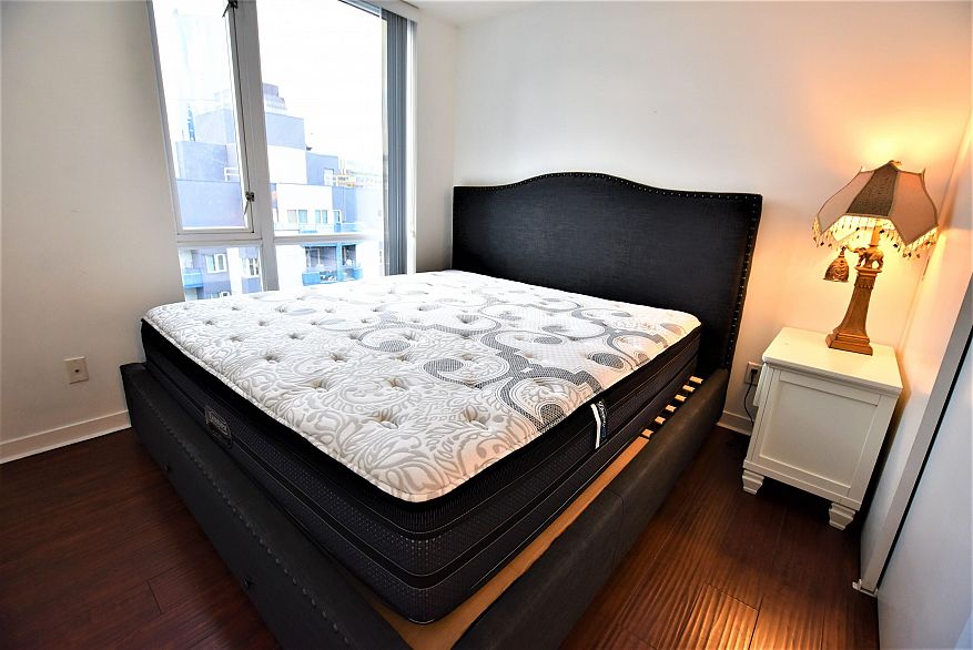 2010 1082 Seymour Street