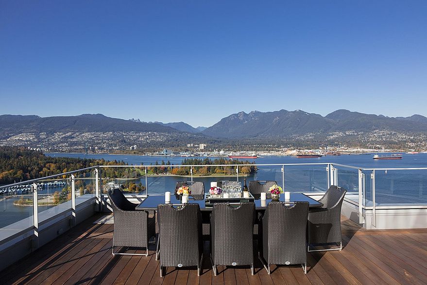 3101 277 Thurlow Street