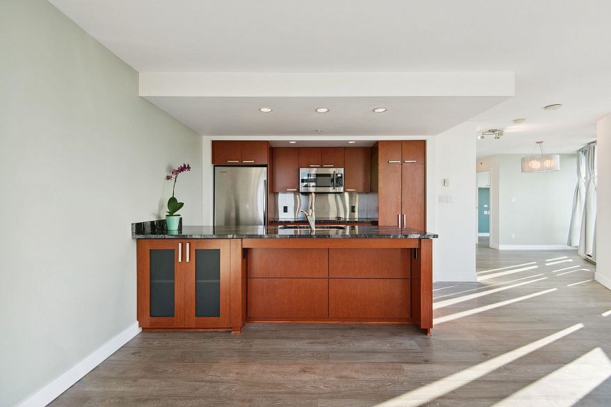 2203 1255 Seymour Street