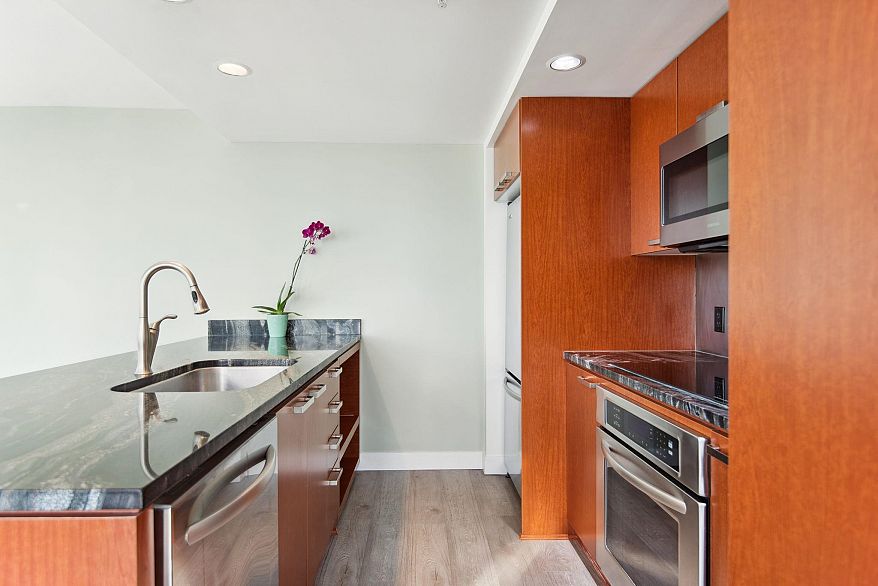 2203 1255 Seymour Street