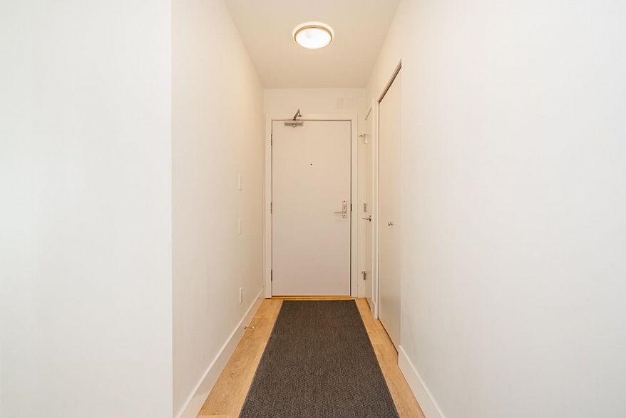 209 1788 Columbia Street