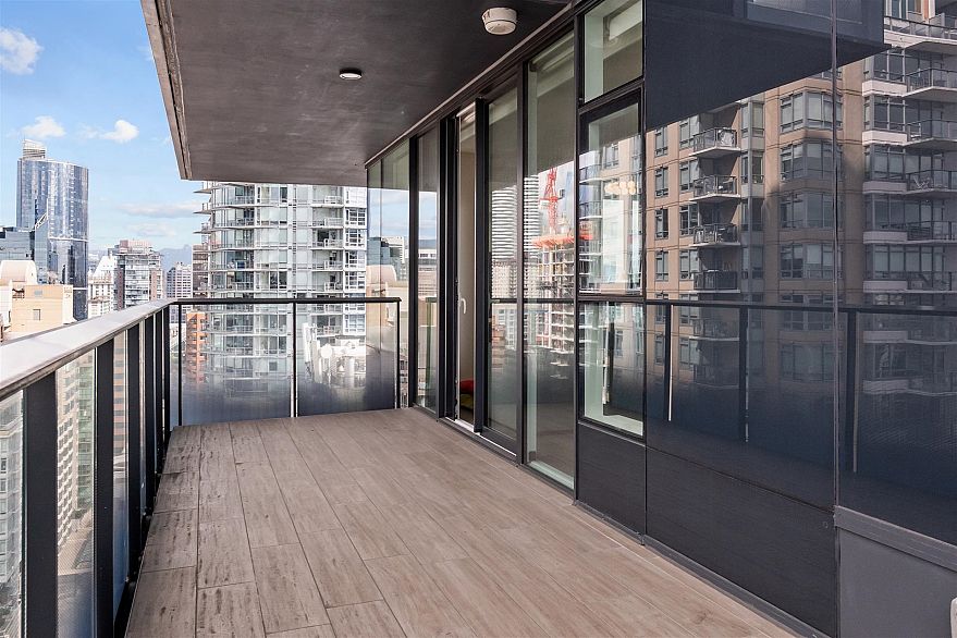 2501 1335 Howe Street